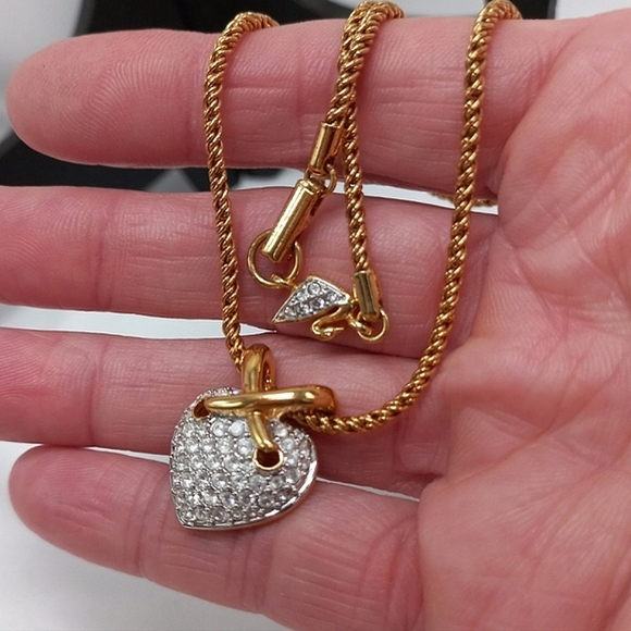🅴 Swarovski Pave Crystal Gold Tone Heart Necklace, Pendant Loop - Picture 8 of 12